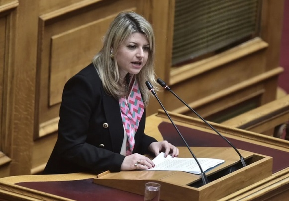 Επανέρχεται στο θέμα των αιολικών στη Μάνη η Ν. Γρηγοράκου