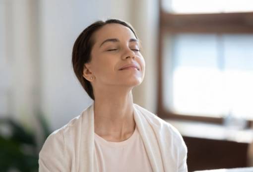 Η τεχνική αναπνοής που σε ηρεμεί από το στρες με φυσικό τρόπο