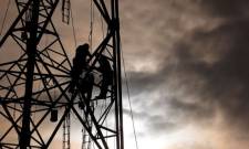&Mu;έ&nu;&epsilon;&iota; &chi;&omega;&rho;ί&sigmaf; &rho;&epsilon;ύ&mu;&alpha; ά&nu;&omega; &tau;&omega;&nu; &delta;ύ&omicron; &omega;&rho;ώ&nu; &omicron; &Beta;&rho;&omicron;&nu;&tau;&alpha;&mu;ά&sigmaf;