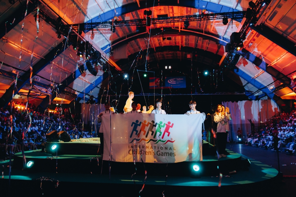 &Mu;&epsilon; 11 &alpha;&theta;&lambda;&eta;&tau;έ&sigmaf; &tau;&eta;&sigmaf; &nu;έ&alpha;&sigmaf; &gamma;&epsilon;&nu;&iota;ά&sigmaf; &laquo;&pi;&epsilon;&tau;ά&epsilon;&iota;&raquo; &gamma;&iota;&alpha; &Tau;&alpha;ϊ&beta;ά&nu; &omicron; &Delta;ή&mu;&omicron;&sigmaf; &Sigma;&pi;ά&rho;&tau;&eta;&sigmaf;