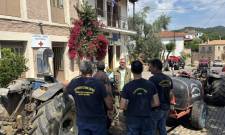 &Upsilon;&pi;&epsilon;&rho;ή&phi;&alpha;&nu;&omicron;&sigmaf; &kappa;&alpha;&iota; &delta;&iota;&kappa;&alpha;&iota;&omega;&mu;&alpha;&tau;&iota;&kappa;ά &gamma;&iota;&alpha; &tau;&eta;&nu; &Pi;&epsilon;&tau;&rho;ί&nu;&alpha; &omicron; &Kappa;. &Gamma;&rho;&alpha;&phi;ά&kappa;&omicron;&sigmaf;