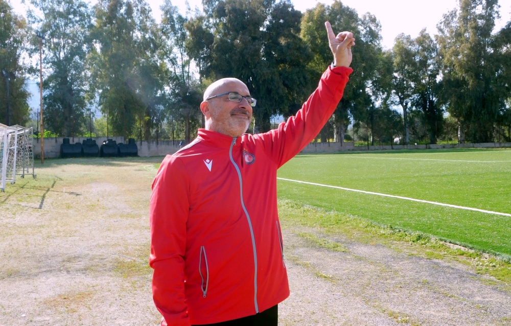 &Sigma;&upsilon;&nu;&epsilon;&chi;ί&zeta;&epsilon;&iota; &sigma;&tau;&omicron;&upsilon;&sigmaf; &pi;&alpha;&tau;&rho;&iota;&nu;&omicron;ύ&sigmaf;&hellip; &pi;ά&gamma;&kappa;&omicron;&upsilon;&sigmaf; &omicron; &Pi;&alpha;&nu;&alpha;&gamma;&iota;ώ&tau;&eta;&sigmaf; &Kappa;&alpha;&rho;&alpha;&kappa;ί&tau;&sigma;&omicron;&sigmaf;