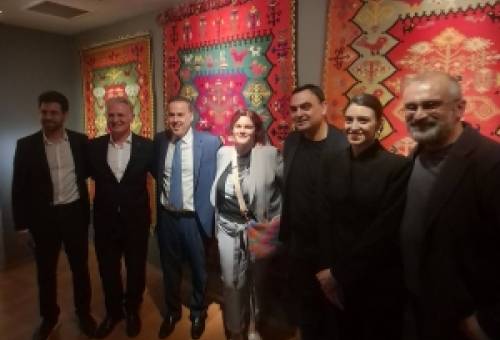 Τα Γερακίτικα κιλίμια «χρωματίζουν» το Μουσείο Μπενάκη