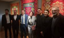 &Tau;&alpha; &Gamma;&epsilon;&rho;&alpha;&kappa;ί&tau;&iota;&kappa;&alpha; &kappa;&iota;&lambda;ί&mu;&iota;&alpha; &laquo;&chi;&rho;&omega;&mu;&alpha;&tau;ί&zeta;&omicron;&upsilon;&nu;&raquo; &tau;&omicron; &Mu;&omicron;&upsilon;&sigma;&epsilon;ί&omicron; &Mu;&pi;&epsilon;&nu;ά&kappa;&eta;