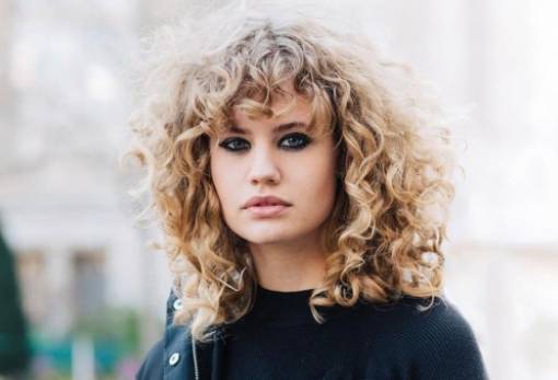 Έχεις σγουρά μαλλιά; Φρόντισέ τα όπως πρέπει