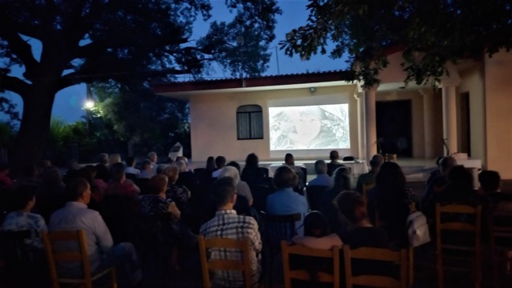 &Tau;&alpha;&iota;&nu;ί&alpha; &gamma;&iota;&alpha; &tau;&omicron;&nu; Ά&gamma;&iota;&omicron; &Pi;&omicron;&rho;&phi;ύ&rho;&iota;&omicron; &pi;&rho;&omicron;&beta;&lambda;ή&theta;&eta;&kappa;&epsilon; &sigma;&tau;&iota;&sigmaf; &Alpha;&mu;ύ&kappa;&lambda;&epsilon;&sigmaf;