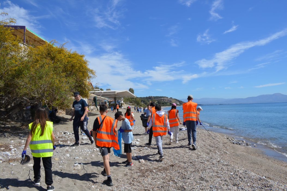 &Kappa;&alpha;&theta;&alpha;&rho;&iota;&sigma;&mu;ό&sigmaf; &tau;&eta;&sigmaf; &pi;&alpha;&rho;&alpha;&lambda;ί&alpha;&sigmaf; &laquo;&Sigma;&epsilon;&lambda;&iota;&nu;ί&tau;&sigma;&alpha;&raquo; &alpha;&pi;ό &tau;&omicron; 1&omicron; &Gamma;&upsilon;&mu;&nu;ά&sigma;&iota;&omicron; &Sigma;&pi;ά&rho;&tau;&eta;&sigmaf;