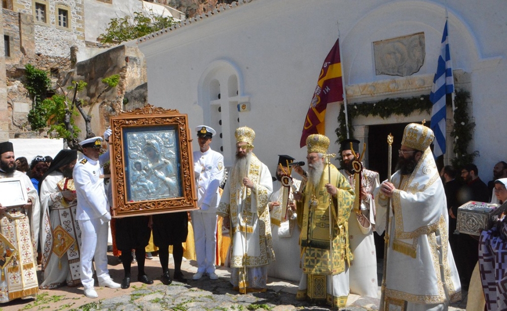 &Eta; &Mu;&omicron;&nu;&epsilon;&mu;&beta;&alpha;&sigma;&iota;ά &pi;&alpha;&nu;&eta;&gamma;&upsilon;&rho;ί&zeta;&epsilon;&iota; &tau;&eta;&nu; &pi;&omicron;&lambda;&iota;&omicron;ύ&chi;&omicron; &tau;&eta;&sigmaf; &Pi;&alpha;&nu;&alpha;&gamma;ί&alpha; &Chi;&rho;&upsilon;&sigma;&alpha;&phi;ί&tau;&iota;&sigma;&sigma;&alpha;