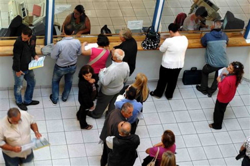 &Alpha;&pi;&omicron;&lambda;&epsilon;ί&pi;&epsilon;&iota;&nu; &omicron; &Theta;&epsilon;ό&sigmaf; &Alpha;&nu;&tau;ώ&nu;&iota;&omicron;&nu;. &Sigma;&tau;&alpha; ά&delta;&upsilon;&tau;&alpha; &tau;&omicron;&upsilon; &kappa;&omicron;&lambda;&alpha;&sigma;&tau;&eta;&rho;ί&omicron;&upsilon;