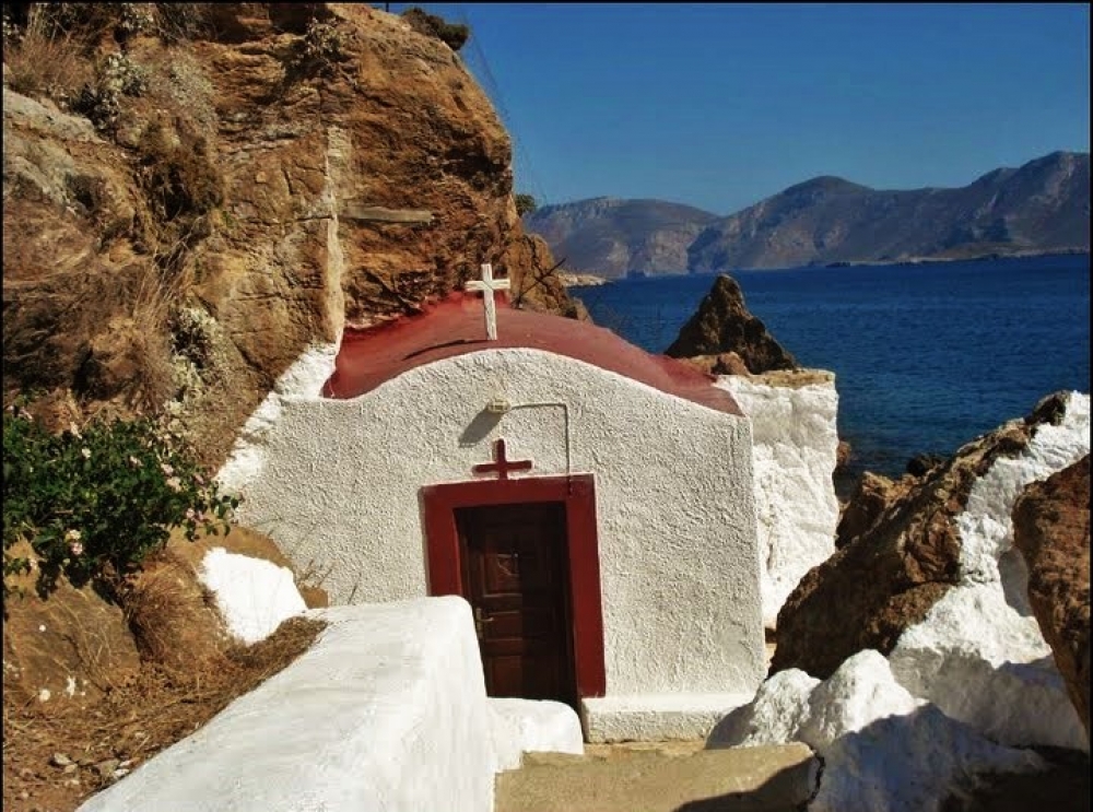 Ο ψαράς κι η  Παναγία η Καβουριανή ή Καβουράδαινα (Λέρος)