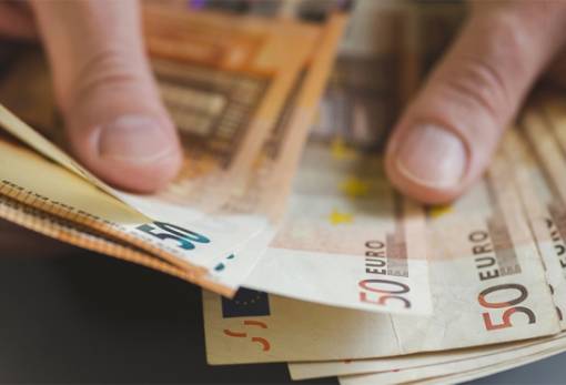 Μηδενικός φόρος για εισόδημα έως 20.000 ευρώ