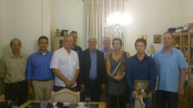 &laquo;&Alpha;&pi;&omicron;&gamma;&epsilon;&iota;ώ&nu;&epsilon;&iota;&raquo; &tau;&omicron;&nu; &alpha;&theta;&lambda;&eta;&tau;&iota;&sigma;&mu;ό &eta; &sigma;&upsilon;&nu;&epsilon;&rho;&gamma;&alpha;&sigma;ί&alpha; &Pi;&epsilon;&rho;&iota;&phi;έ&rho;&epsilon;&iota;&alpha;&sigmaf;-Έ&sigma;&sigma;&epsilon;&nu;