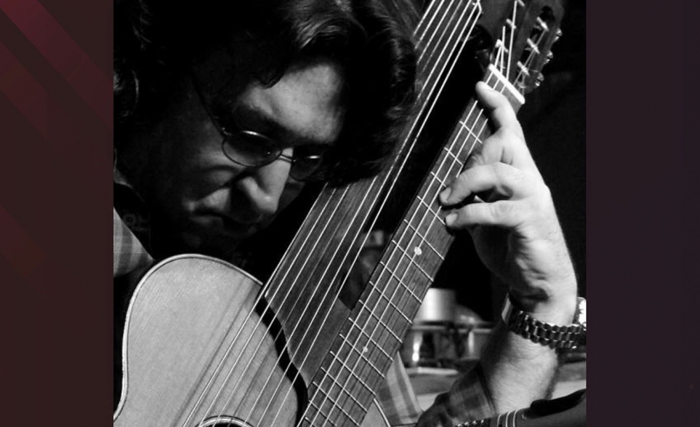 Μια φωνή και μια κιθάρα στην καστροπολιτεία της Μονεμβασιάς