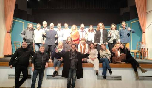 &Alpha;&upsilon;&lambda;&alpha;ί&alpha; &gamma;&iota;&alpha; &tau;&omicron;&upsilon;&sigmaf; &laquo;12 Έ&nu;&omicron;&rho;&kappa;&omicron;&upsilon;&sigmaf;&raquo; &mu;&epsilon; &alpha;&pi;&omicron;&theta;έ&omega;&sigma;&eta;