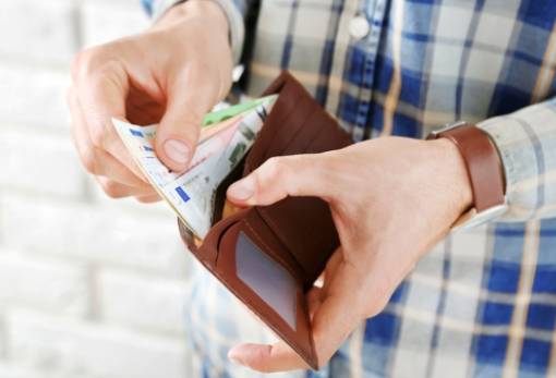 Κατώτατος μισθός: Σε δημόσια διαβούλευση το νομοσχέδιο