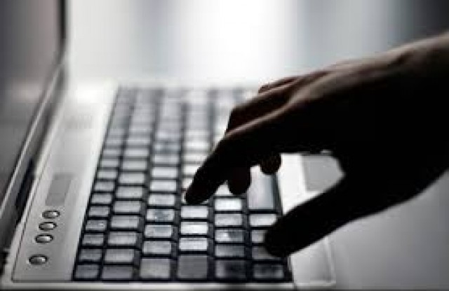 &Pi;&rho;&omicron;&sigma;&omicron;&chi;ή &sigma;&tau;&iota;&sigmaf; &laquo;&mu;&alpha;ϊ&mu;&omicron;ύ&raquo; &alpha;&gamma;&gamma;&epsilon;&lambda;ί&epsilon;&sigmaf; &mu;έ&sigma;&omega; &delta;&iota;&alpha;&delta;&iota;&kappa;&tau;ύ&omicron;&upsilon;