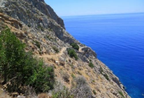 Στα μονοπάτια που σμίγουν στεριά και θάλασσα στον Κάβο Μαλιά ο ΕΟΣ Σπάρτης