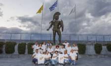 &Eta; &Lambda;έ&sigma;&chi;&eta; &Phi;&omega;&tau;&omicron;&gamma;&rho;&alpha;&phi;ί&alpha;&sigmaf; &Sigma;&pi;ά&rho;&tau;&eta;&sigmaf; &alpha;&kappa;&omicron;&lambda;&omicron;&upsilon;&theta;&epsilon;ί &tau;&omicron; &Sigma;&pi;ά&rho;&tau;&alpha;&theta;&lambda;&omicron;&nu; &kappa;&alpha;&rho;έ &kappa;&alpha;&rho;έ
