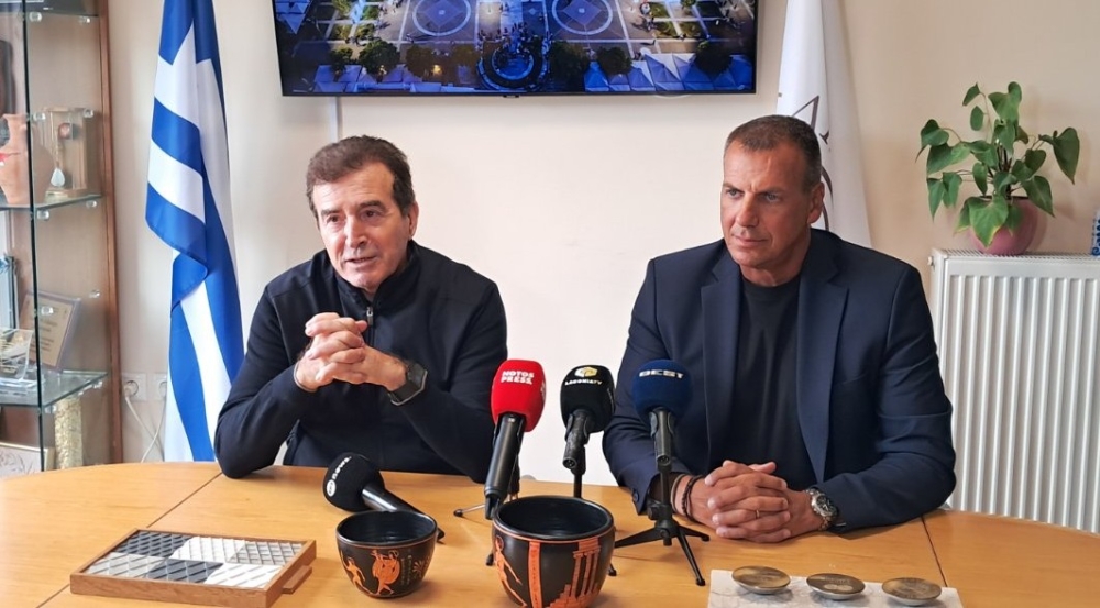 &Sigma;&tau;&omicron; &Delta;&eta;&mu;&alpha;&rho;&chi;&epsilon;ί&omicron; &Sigma;&pi;ά&rho;&tau;&eta;&sigmaf; &omicron; &Mu;&iota;&chi;ά&lambda;&eta;&sigmaf; &Chi;&rho;&upsilon;&sigma;&omicron;&chi;&omicron;ΐ&delta;&eta;&sigmaf;