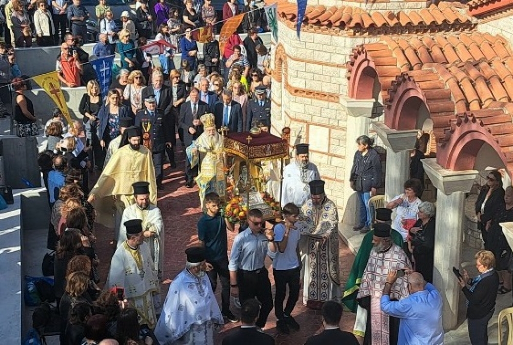 &Lambda;&alpha;&mu;&pi;&rho;ό&sigmaf; &omicron; &epsilon;&omicron;&rho;&tau;&alpha;&sigma;&mu;ό&sigmaf; &tau;&omicron;&upsilon; &Alpha;&gamma;ί&omicron;&upsilon; &Nu;&epsilon;&kappa;&tau;&alpha;&rho;ί&omicron;&upsilon; &sigma;&tau;&eta; &Lambda;&alpha;&kappa;&omega;&nu;ί&alpha;