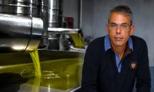 &Eta; &laquo;&chi;&rho;&upsilon;&sigma;ή&raquo; &pi;&rho;&omicron;&omicron;&pi;&tau;&iota;&kappa;ή &mu;&iota;&alpha;&sigmaf; &Sigma;&chi;&omicron;&lambda;ή&sigmaf; &Epsilon;&lambda;&alpha;&iota;&omicron;&kappa;&omicron;&mu;ί&alpha;&sigmaf; &gamma;&iota;&alpha; &tau;&eta; &Lambda;&alpha;&kappa;&omega;&nu;ί&alpha;