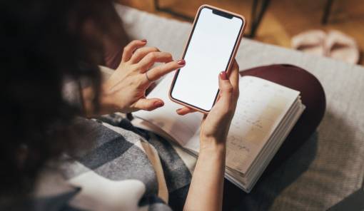 &Epsilon;&pi;&iota;&delta;ό&mu;&alpha;&tau;&alpha;: &ldquo;&Phi;&alpha;&kappa;&epsilon;&lambda;ώ&nu;&omicron;&nu;&tau;&alpha;&iota;&rdquo; &omicron;&iota; &delta;&iota;&kappa;&alpha;&iota;&omicron;ύ&chi;&omicron;&iota;