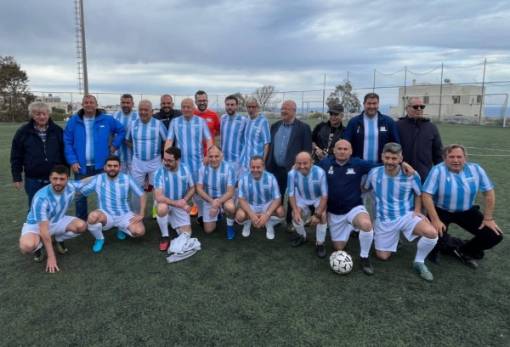 «Σέντρα» αλληλεγγύης της Ομάδας της Βουλής και των Παλαίμαχων Σπάρτης