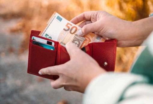 Συντάξεις, εφάπαξ και επιδόματα: Πληρωμές 2,49 δισ. ευρώ σε 4,33 εκατ. δικαιούχους έως τις 31 Ιουλίου