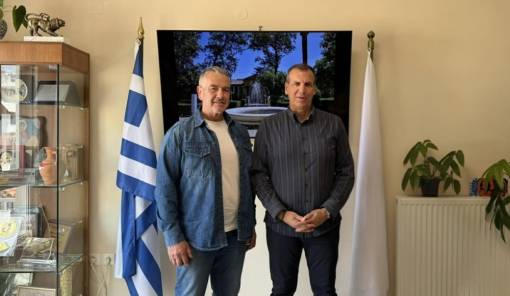 &Epsilon;&beta;&delta;&omicron;&mu;ά&delta;&alpha; &Omicron;&mu;&omicron;&gamma;&epsilon;&nu;ώ&nu;: &Kappa;&epsilon;&rho;&delta;&iota;&sigma;&mu;έ&nu;&eta; &omicron;&upsilon;&sigma;ί&alpha; ή &epsilon;&pi;&iota;&kappa;&omicron;&iota;&nu;&omega;&nu;&iota;&alpha;&kappa;έ&sigmaf; &epsilon;&nu;&tau;&upsilon;&pi;ώ&sigma;&epsilon;&iota;&sigmaf;;