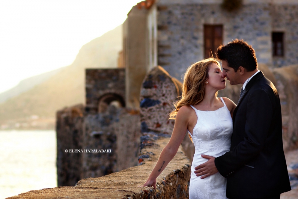 &Rho;&omicron;&mu;&alpha;&nu;&tau;&iota;&kappa;ά &rho;&alpha;&nu;&tau;&epsilon;&beta;&omicron;ύ &sigma;&epsilon; &Mu;&omicron;&nu;&epsilon;&mu;&beta;&alpha;&sigma;&iota;ά &kappa;&alpha;&iota; &Kappa;ύ&theta;&eta;&rho;&alpha;