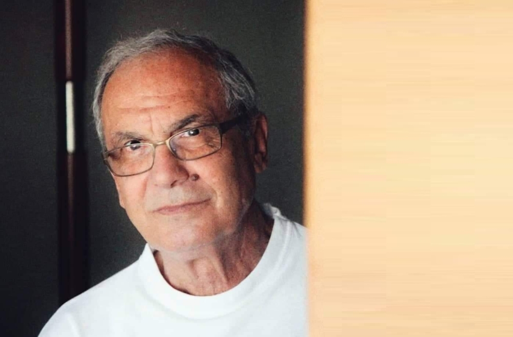 &Lambda;&alpha;&mu;&pi;&rho;ό &pi;&alpha;&rho;ά&delta;&epsilon;&iota;&gamma;&mu;&alpha; &sigma;&upsilon;&lambda;&lambda;έ&kappa;&tau;&eta; &omicron; &Gamma;&iota;ώ&rho;&gamma;&omicron;&sigmaf; &Gamma;ά&beta;&beta;&alpha;&rho;&eta;&sigmaf;