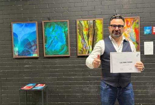 Ο Λάκωνας φωτογράφος Ηλίας Τσιγκούνης διαπρέπει στο Λονδίνο