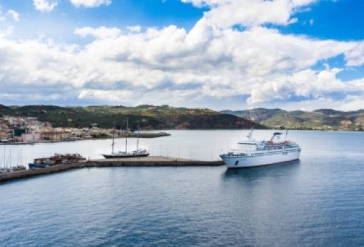 Τραυματισμός επιβάτιδας τουριστικού σκάφους ανοιχτά του Γυθείου