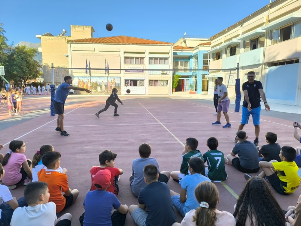 &Epsilon;&pi;ί&delta;&epsilon;&iota;&xi;&eta; &beta;ό&lambda;&epsilon;ϊ &alpha;&pi;ό &tau;&omicron;&nu; &Sigma;&pi;&alpha;&rho;&tau;&iota;&alpha;&tau;&iota;&kappa;ό &sigma;&tau;&omicron; 1&omicron; &Delta;&eta;&mu;&omicron;&tau;&iota;&kappa;ό &Sigma;&pi;ά&rho;&tau;&eta;&sigmaf;