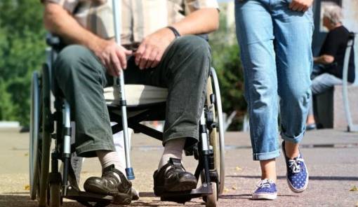 &Pi;&rho;&omicron;&sigma;&omega;&pi;&iota;&kappa;ό&sigmaf; &Beta;&omicron;&eta;&theta;ό&sigmaf; &gamma;&iota;&alpha; &Alpha;&mu;&epsilon;&Alpha;: &Nu;έ&epsilon;&sigmaf; &alpha;&iota;&tau;ή&sigma;&epsilon;&iota;&sigmaf; &kappa;&alpha;&iota; &pi;&alpha;&rho;&omicron;&chi;ή έ&omega;&sigmaf; 1.939 &epsilon;&upsilon;&rho;ώ