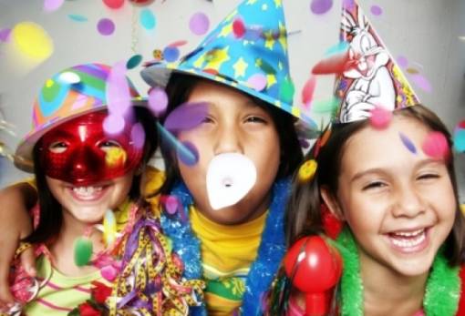 Παιδική Τσικνοπέμπτη στο Εργατικό Κέντρο Λακωνίας