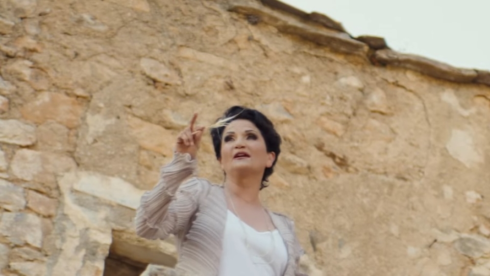 Στη Μάνη για γυρίσματα  η Άλκηστις