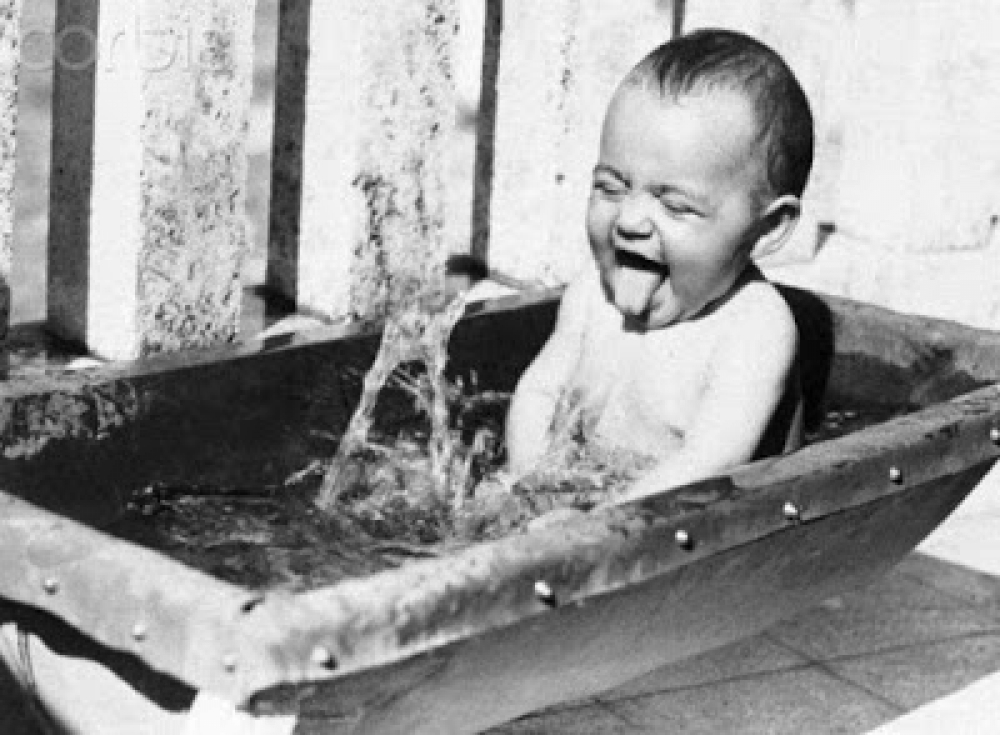 Καλοκαιρινά μπάνια μιας άλλης εποχής !!!