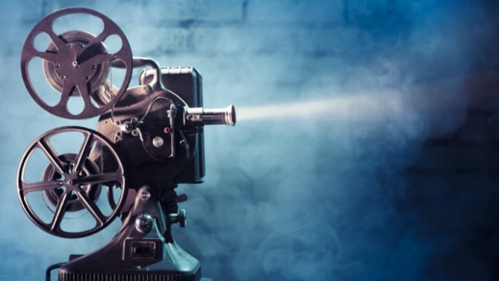 &laquo;&Pi;&rho;&omicron;&beta;&omicron;&lambda;έ&sigmaf; &kappa;ά&tau;&omega; &alpha;&pi;ό &tau;&alpha; &alpha;&sigma;&tau;έ&rho;&iota;&alpha;&raquo; &sigma;&tau;&omicron; 2&omicron; &Delta;&eta;&mu;&omicron;&tau;&iota;&kappa;ό &Sigma;&chi;&omicron;&lambda;&epsilon;ί&omicron; &Sigma;&pi;ά&rho;&tau;&eta;&sigmaf;