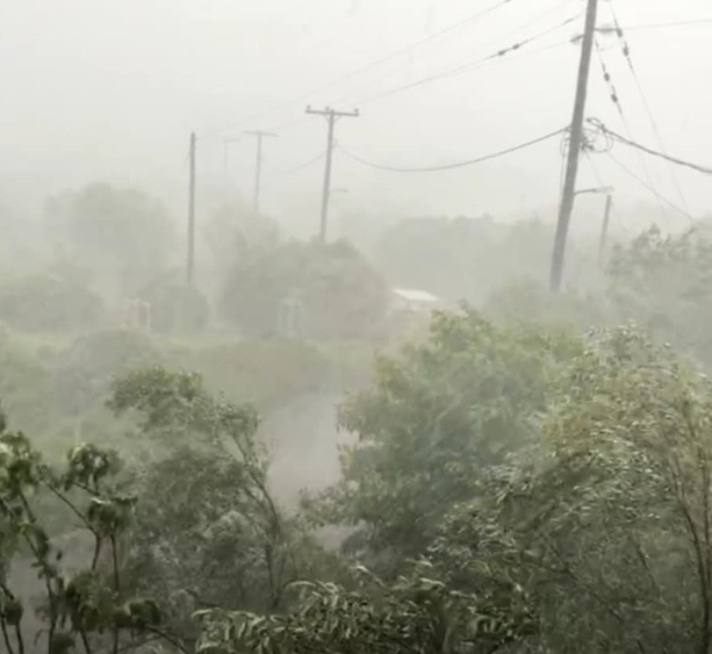 Αφηνιασμένο μπουρίνι σάρωσε την περιοχή Σπάρτης (ΦΩΤΟ)