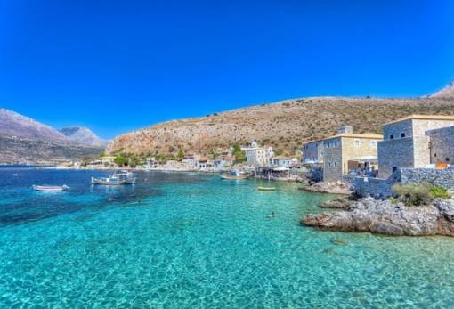 Κερδίζει έδαφος η Πελοπόννησος στην αγορά εξοχικών