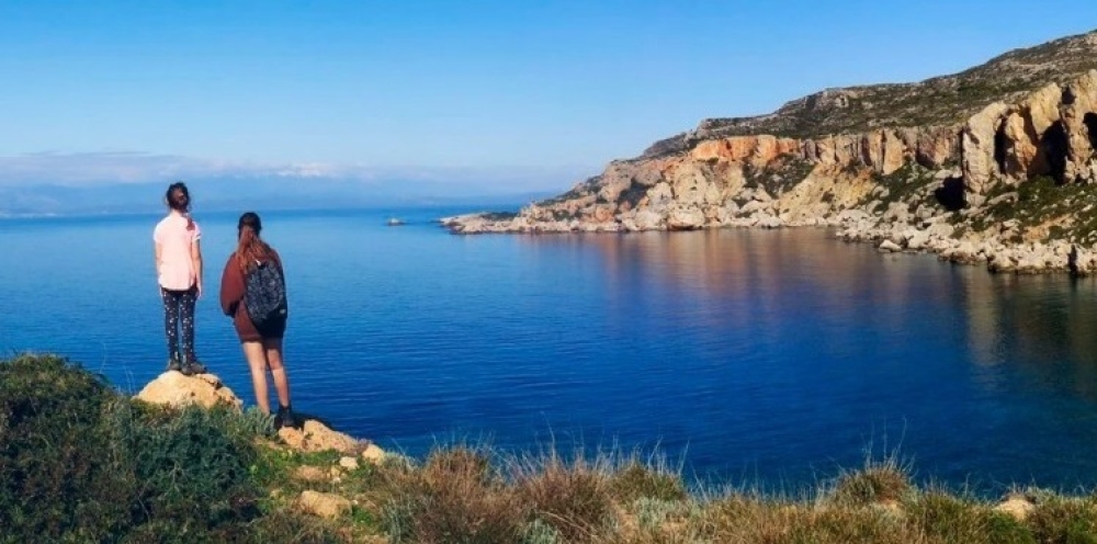 &Sigma;&tau;&eta;&nu; ά&gamma;&rho;&iota;&alpha; &omicron;&mu;&omicron;&rho;&phi;&iota;ά &tau;&eta;&sigmaf; &chi;&epsilon;&rho;&sigma;&omicron;&nu;ή&sigma;&omicron;&upsilon; &Xi;&upsilon;&lambda;ή &omicron; &Epsilon;&Omicron;&Sigma; &Mu;&omicron;&lambda;ά&omega;&nu;-&Nu;&Alpha; &Lambda;&alpha;&kappa;&omega;&nu;ί&alpha;&sigmaf;