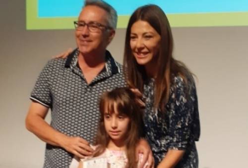 Βραβεύτηκε σε διαγωνισμό για τη φιλοξενία μαθήτρια του 1ου Δημοτικού Σκάλας