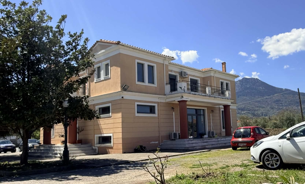 &Delta;&iota;ά&rho;&rho;&eta;&xi;&eta; &sigma;&tau;&iota;&sigmaf; &Omicron;&iota;&kappa;&omicron;&nu;&omicron;&mu;&iota;&kappa;έ&sigmaf; &Upsilon;&pi;&eta;&rho;&epsilon;&sigma;ί&epsilon;&sigmaf; &Delta;. &Sigma;&pi;ά&rho;&tau;&eta;&sigmaf; &mu;&epsilon; &epsilon;&rho;&omega;&tau;ή&mu;&alpha;&tau;&alpha; &gamma;&iota;&alpha; &tau;&alpha; &chi;&rho;ή&mu;&alpha;&tau;&alpha; &kappa;&alpha;&iota; &tau;&eta;&nu; &alpha;&sigma;&phi;ά&lambda;&epsilon;&iota;&alpha;