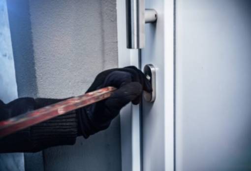 Μ. Εβδομάδα για τους πιστούς, μεγάλο… παράθυρο για τους «ποντικούς»