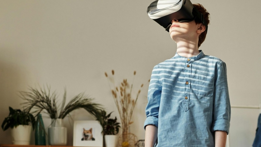 &Eta; &gamma;&epsilon;&nu;&iota;ά Gen Alpha &tau;&epsilon;&lambda;&epsilon;&iota;ώ&nu;&epsilon;&iota; &kappa;&alpha;&iota; &xi;&epsilon;&kappa;&iota;&nu;ά&epsilon;&iota; &eta; Gen Beta