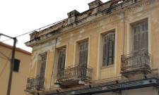 Ένα αρχιτεκτονικό στολίδι στο Γύθειο βυθίζεται στη… σιωπή του