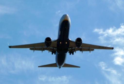 Πώς ο πόλεμος της Ουκρανίας έκανε τις πτήσεις πιο ρυπογόνες