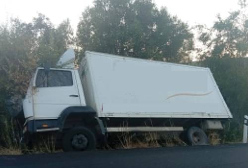 Φορτηγό «έφυγε» εκτός δρόμου στην ΕΟ Σπάρτης-Σκάλας