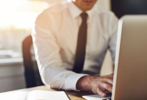 Η καθιστική εργασία αυξάνει τον κίνδυνο θνησιμότητας 16% και καρδιαγγειακής ασθένειας 34%